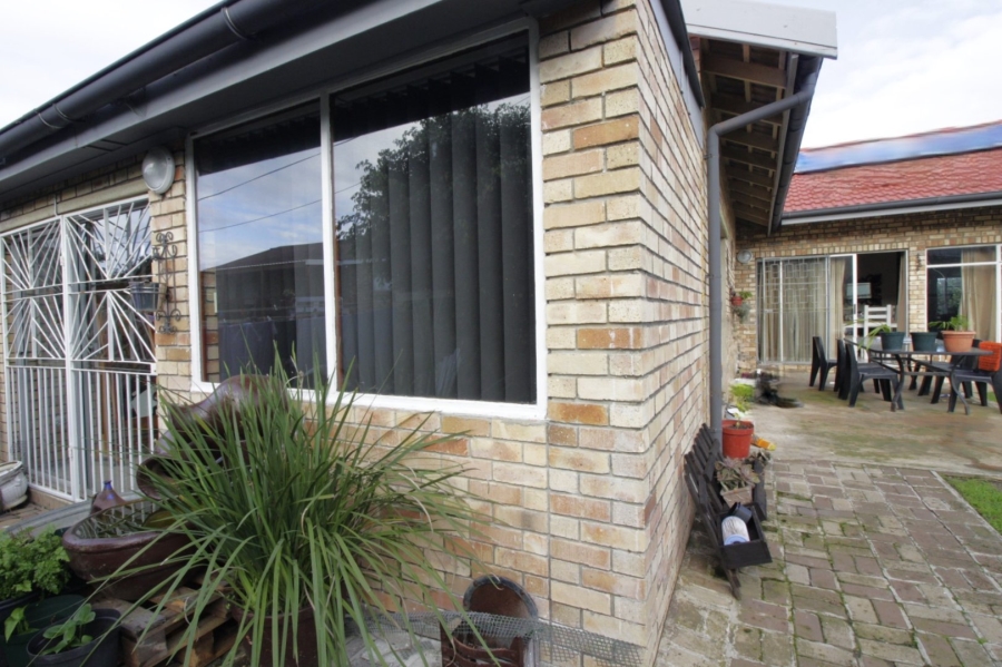 4 Bedroom Property for Sale in Aston Bay Eastern Cape